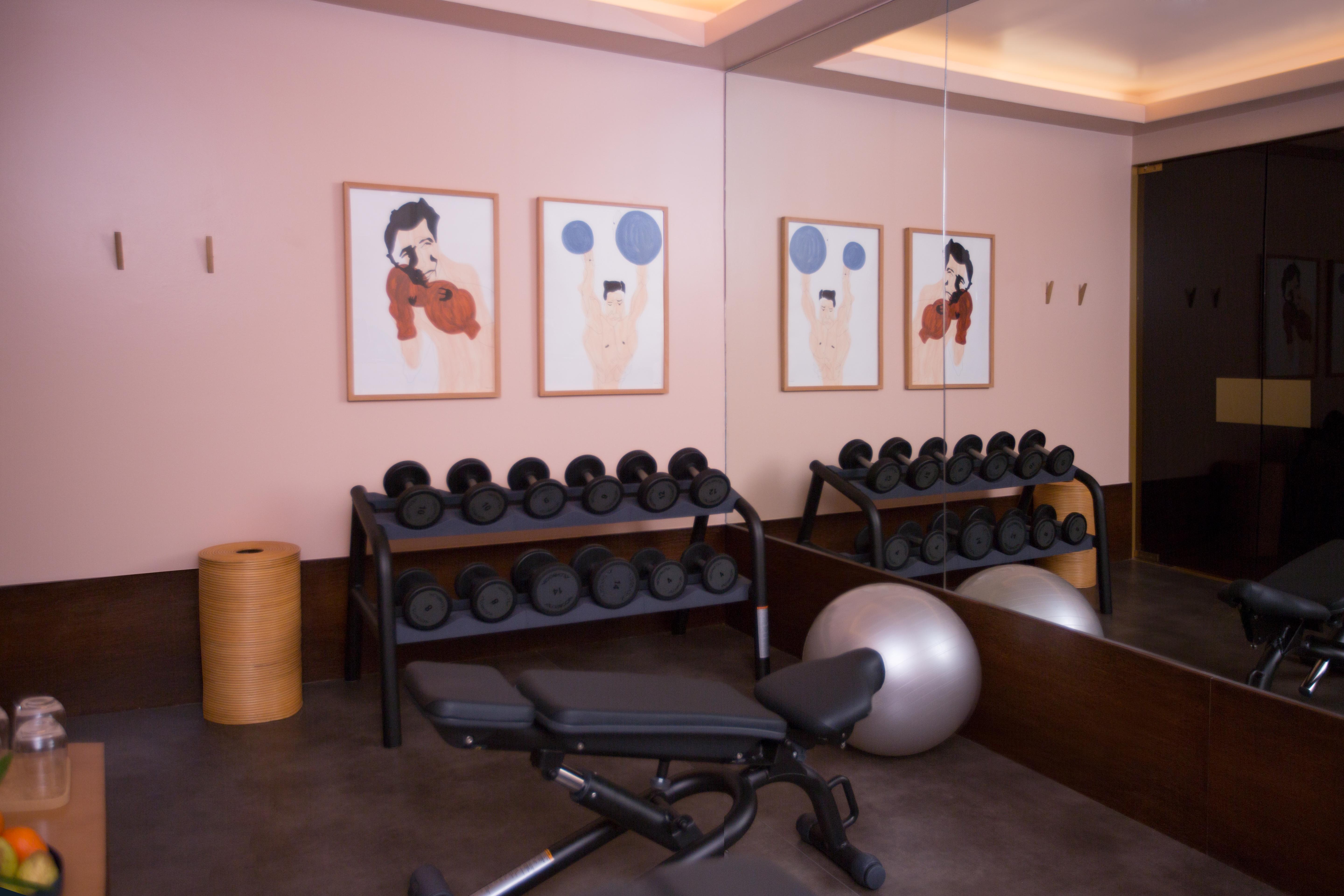 The Vintage Hotel & Spa Lisbon Lisboa Exterior foto The gym at the hotel